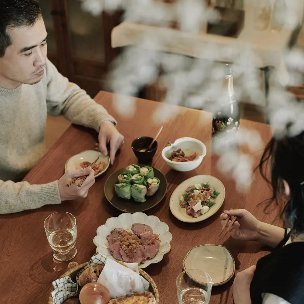 古い町と古い家具がつくる家