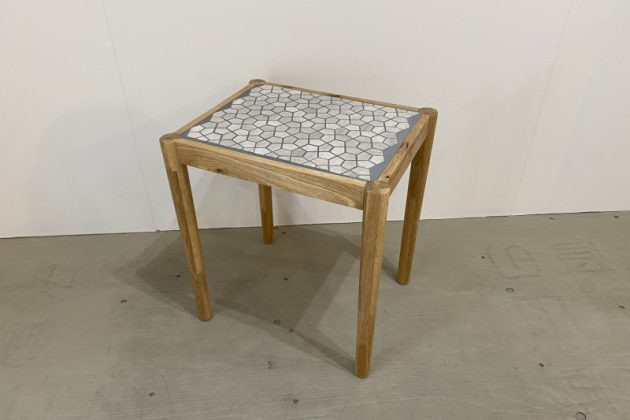 タイルテーブル　サイドテーブル　ハンドメイド