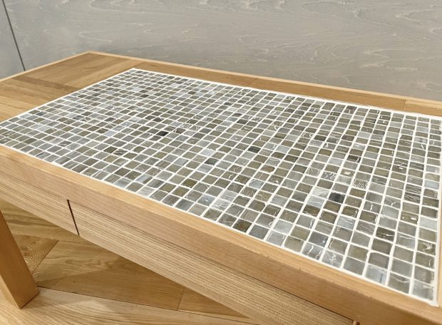 タイルテーブル　サイドテーブル　引き出し付き